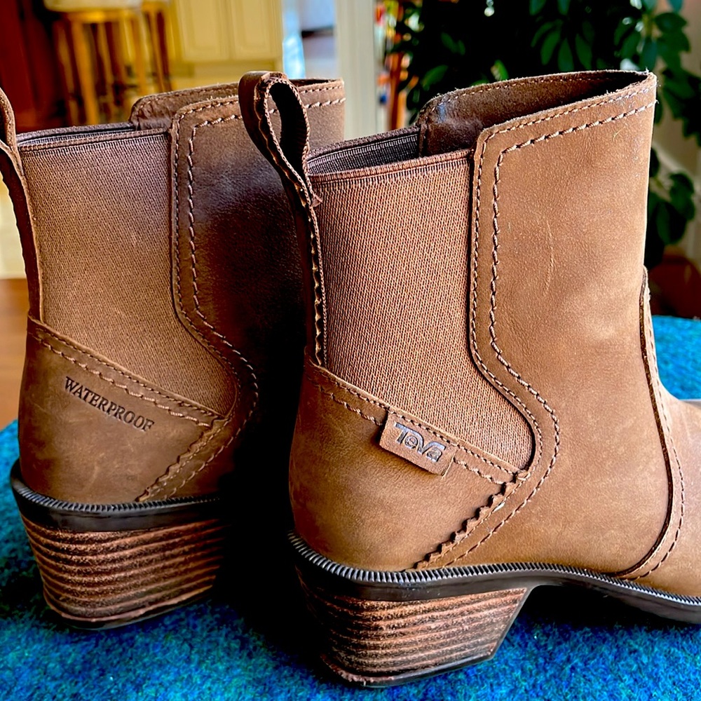Teva Anaya Chelsea Waterproof Ankle Boots, Size 5 (EU 36) - Picture 5 of 11